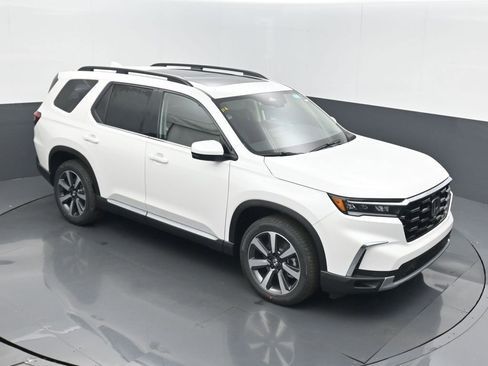 New 2025 Honda Pilot Touring image 27