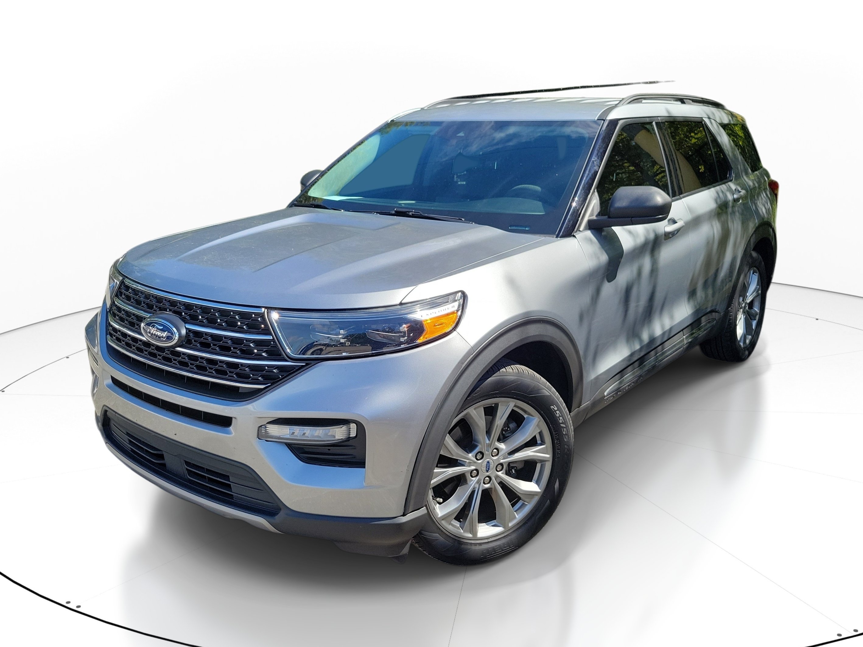 Used 2023 Ford Explorer XLT w/ Equipment Group 202A RWD image 7