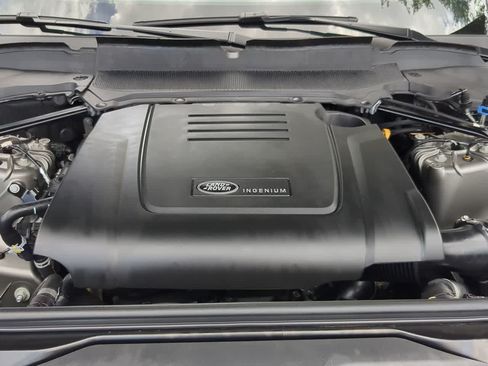 Used 2025 Land Rover Discovery S AWD/4WD image 15