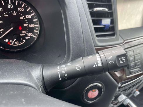 Used 2014 Nissan Pathfinder Platinum w/ Platinum Premium Package image 25