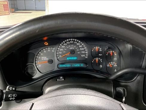 Used 2004 Chevrolet Silverado 1500 4x4 Crew Cab image 14