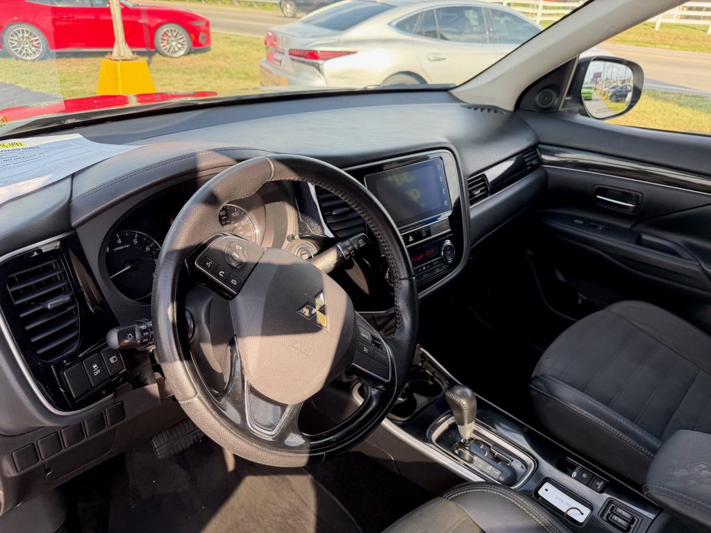 Used 2019 Mitsubishi Outlander LE FWD image 11