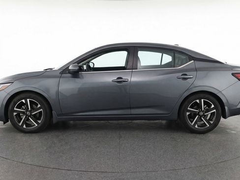 Used 2025 Nissan Sentra SV image 5