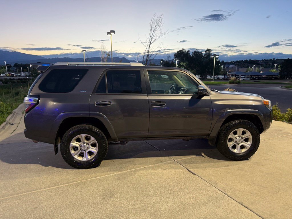 Used 2014 Toyota 4Runner SR5 AWD/4WD image 8