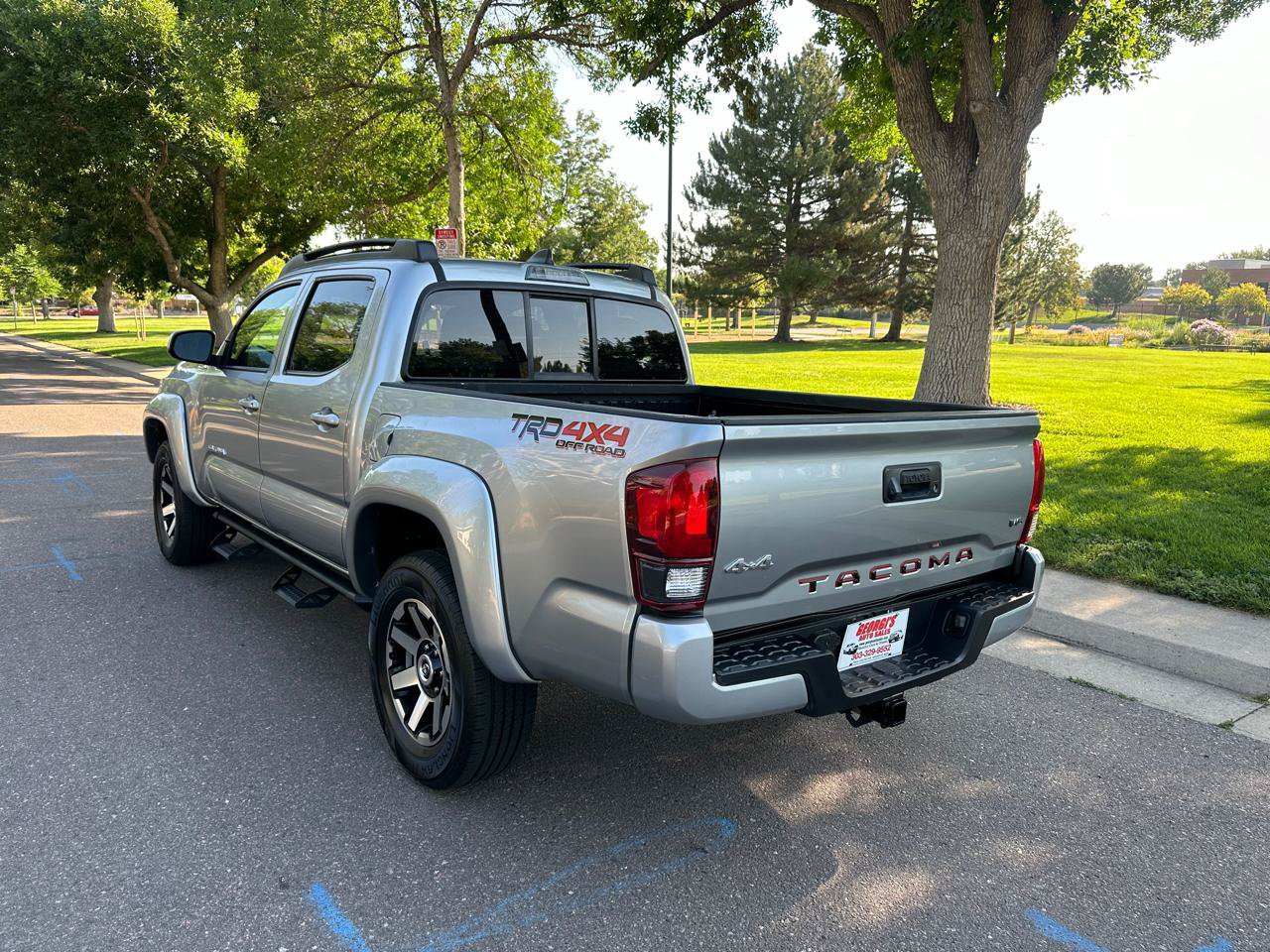 Used 2022 Toyota Tacoma SR AWD/4WD image 3
