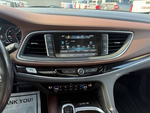 Used 2018 Buick Enclave Avenir w/ Avenir Technology Package AWD/4WD image 26