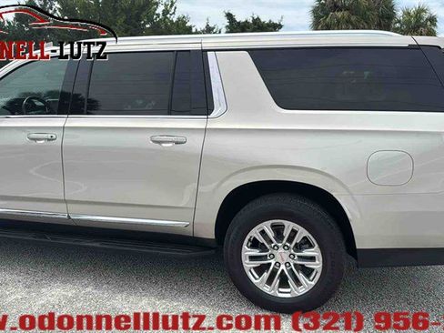 Used 2021 GMC Yukon XL SLT w/ SLT Premium Package AWD/4WD image 5
