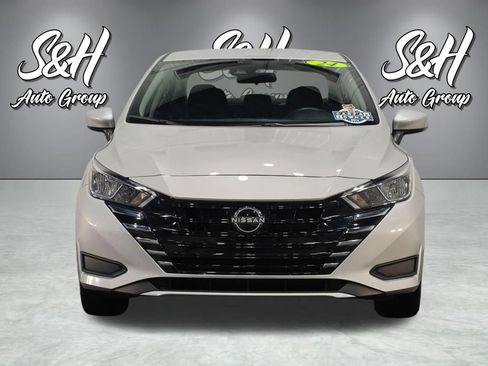 Used 2024 Nissan Versa SV FWD image 11