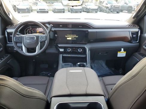 New 2026 GMC Sierra 2500 Denali w/ Denali Reserve Package image 13