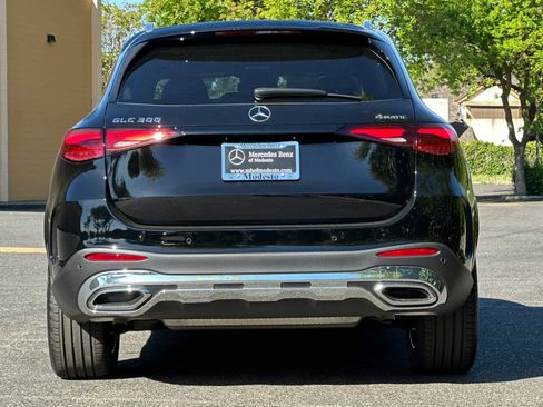 New 2026 Mercedes-Benz GLC 300 4MATIC image 4