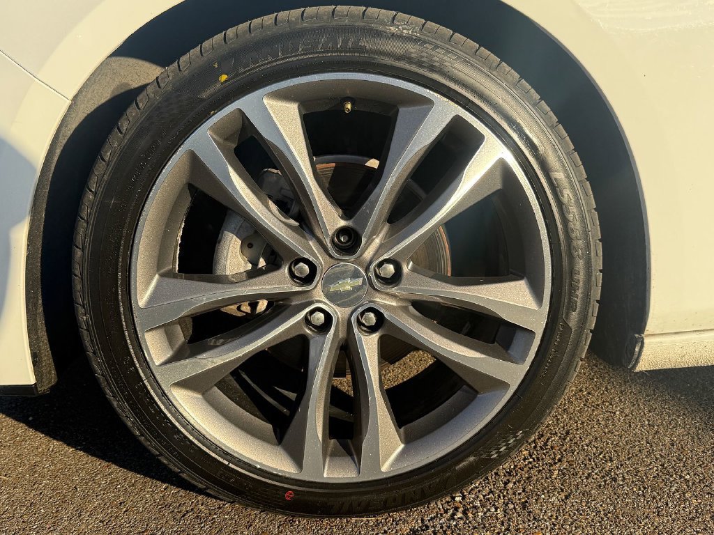 Used 2021 Chevrolet Malibu LT FWD image 9