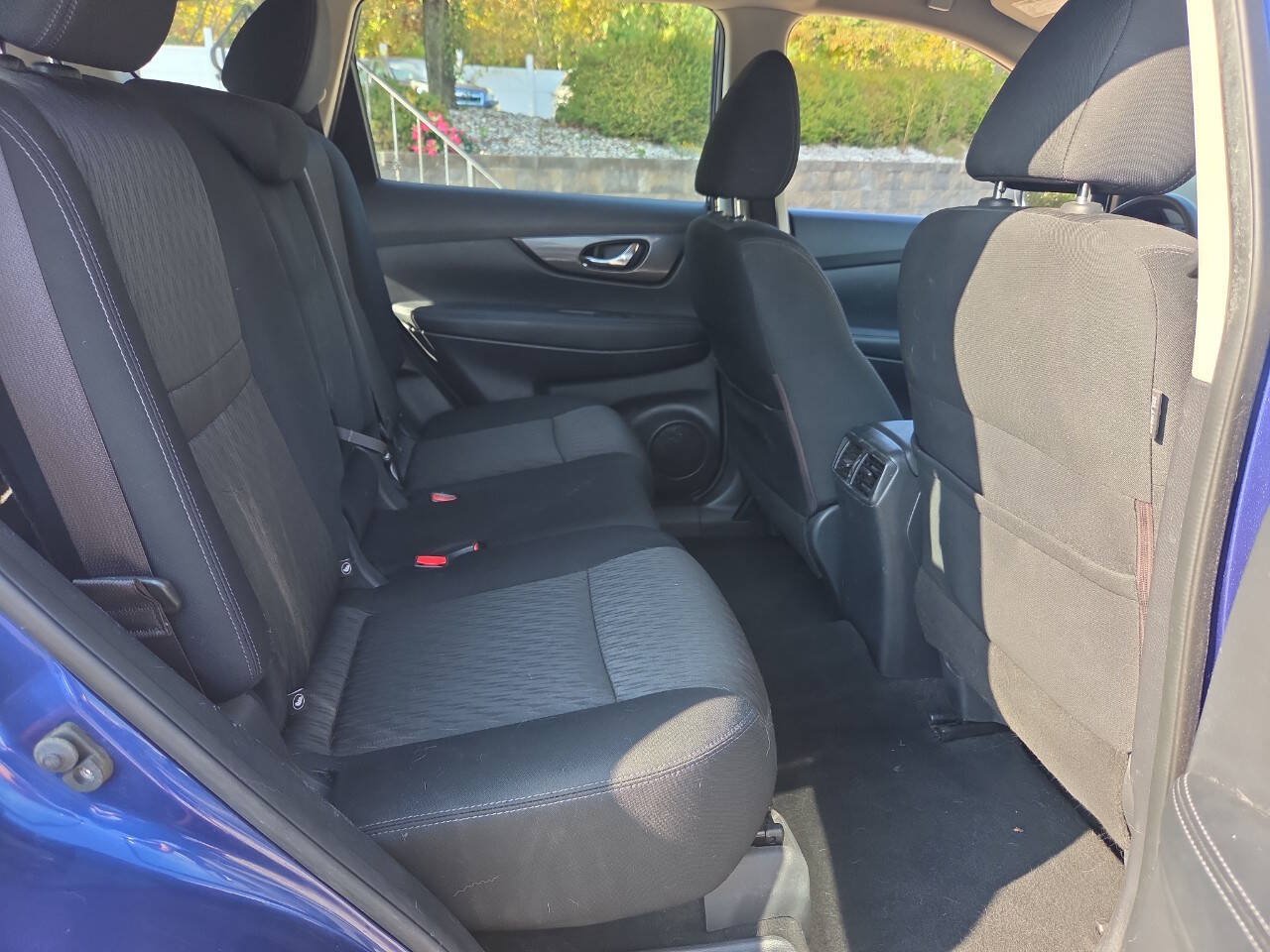 Used 2017 Nissan Rogue S FWD image 20