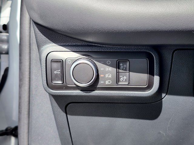 Certified 2025 Ford Explorer Active AWD/4WD image 24