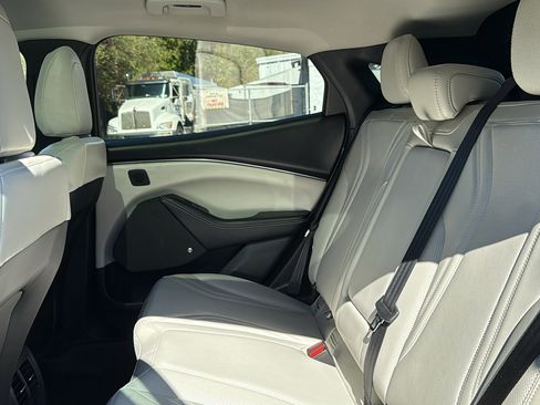 Used 2021 Ford Mustang Mach-E Premium image 27