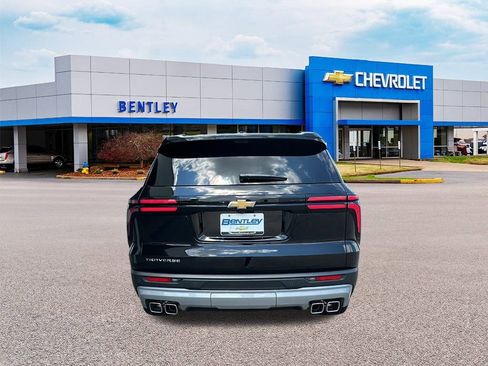 New 2026 Chevrolet Traverse LT w/ Enhanced Driving Package image 4