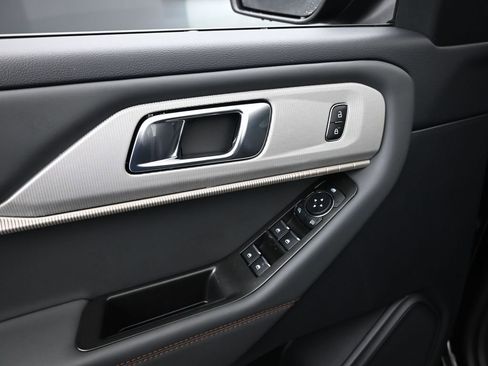 New 2026 Ford Explorer Active image 10