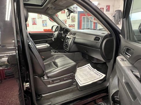 Used 2012 Chevrolet Avalanche LT w/ Suspension Package, Off-Road image 9