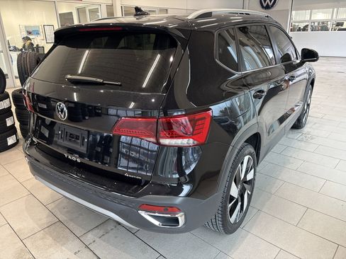 Used 2024 Volkswagen Taos SEL image 4