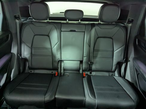 Used 2023 Porsche Cayenne AWD/4WD image 13