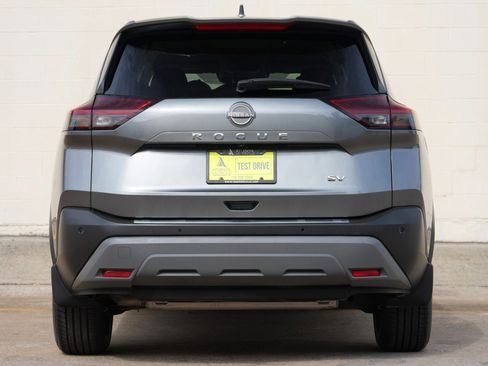 Used 2023 Nissan Rogue SV FWD image 10