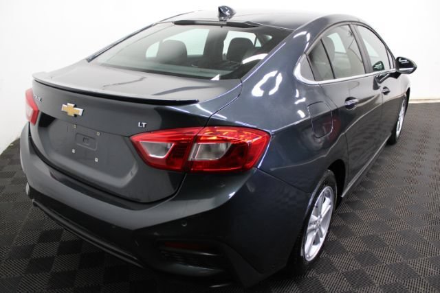 Used 2017 Chevrolet Cruze LT w/ Convenience Package FWD image 5