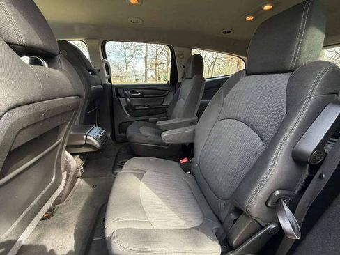Used 2015 Chevrolet Traverse LT w/ Style and Technology Package AWD/4WD image 10