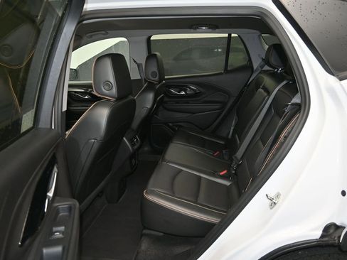 Used 2024 GMC Terrain AT4 AWD/4WD image 15