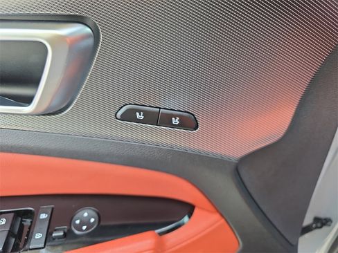 Used 2023 Kia Sportage SX image 19