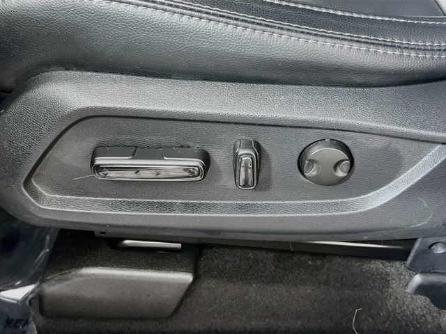 Used 2023 Honda Pilot Touring image 13