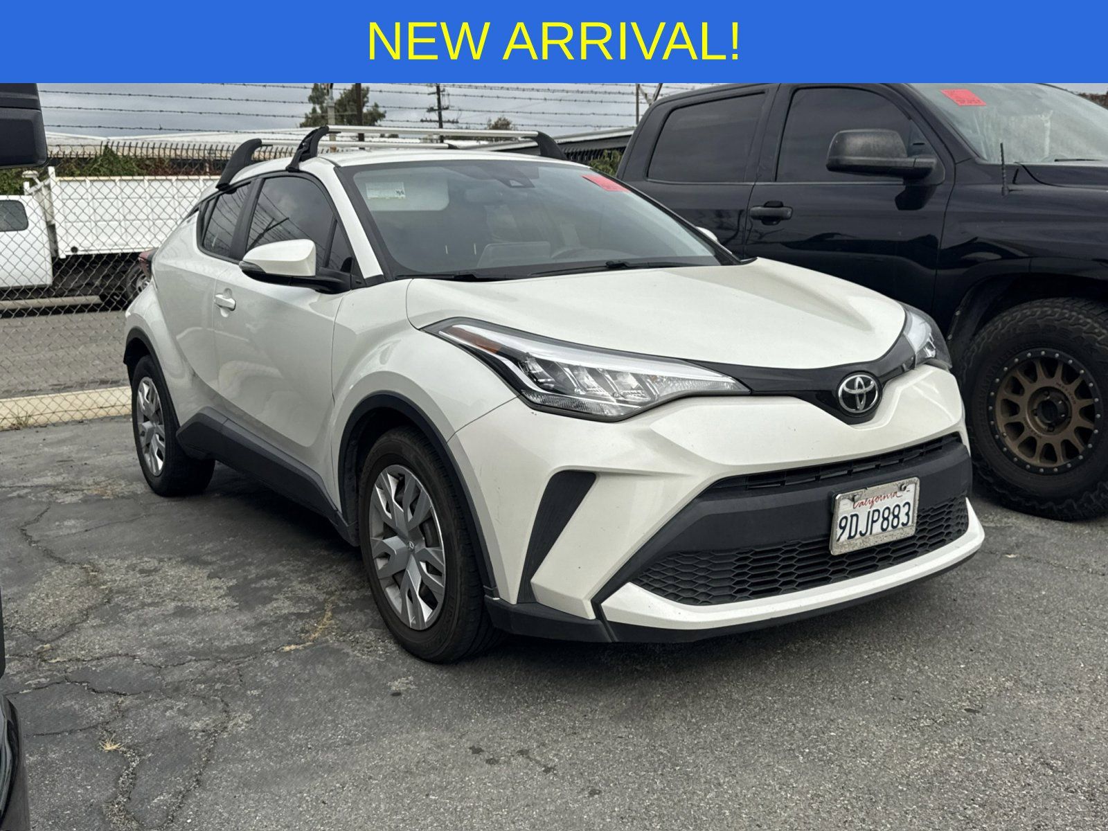Used 2020 Toyota C-HR LE FWD image 1