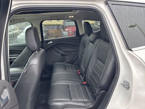 Used 2019 Ford Escape SEL image 30