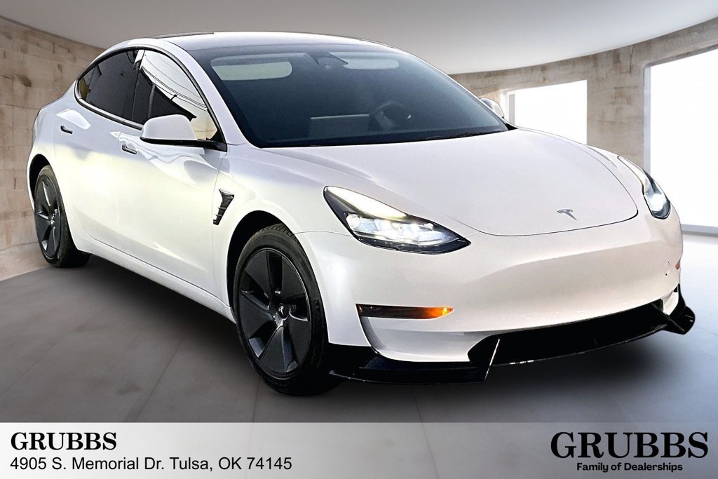 Used 2023 Tesla Model 3 Standard Range RWD image 1