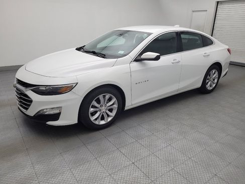 Used 2023 Chevrolet Malibu LT FWD image 2