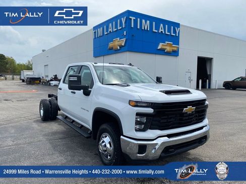 New 2026 Chevrolet Silverado 3500 W/T w/ Snow Plow Prep Package AWD/4WD image 1