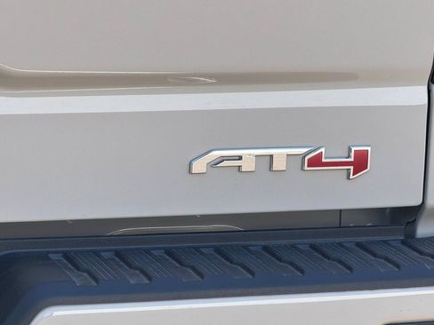 New 2026 GMC Sierra 1500 AT4 w/ AT4 Premium Package AWD/4WD image 22