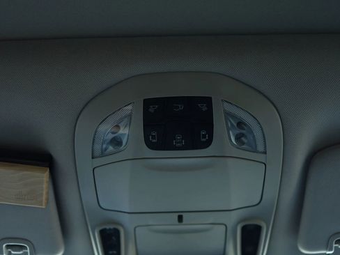 Used 2019 Chrysler Pacifica Limited image 29