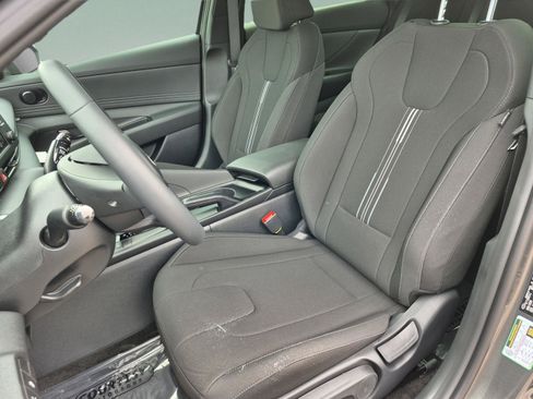 New 2026 Hyundai Elantra Sport FWD image 18