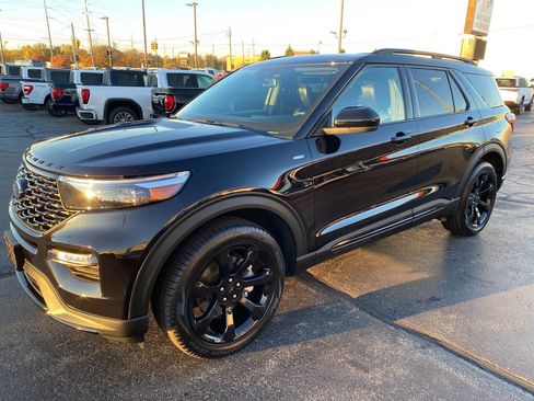 Used 2023 Ford Explorer ST-Line w/ Class IV Trailer Tow Package image 6