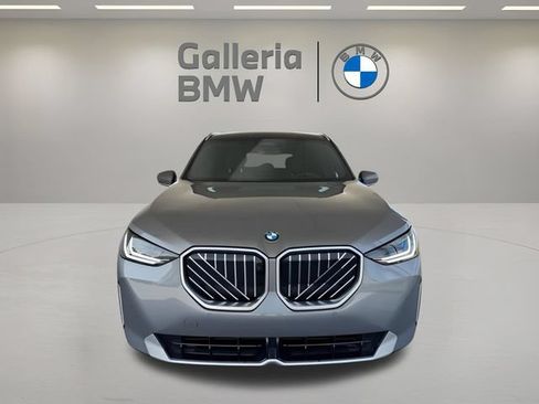 Used 2025 BMW X3 xDrive30i w/ Premium Package AWD/4WD image 4