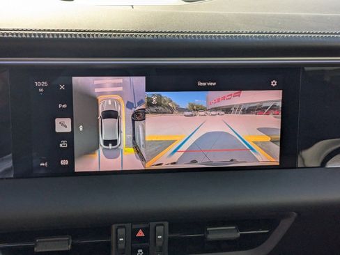 Certified 2024 Porsche Macan 4 Electric image 15