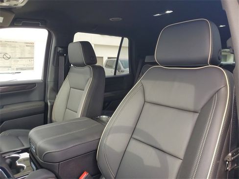 New 2026 GMC Yukon Elevation image 16