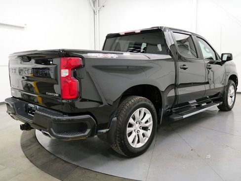 Used 2019 Chevrolet Silverado 1500 Custom w/ Custom Value Package image 7