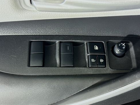 Used 2021 Toyota Corolla SE FWD image 23