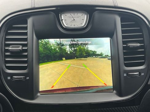 Used 2023 Chrysler 300 C RWD image 30
