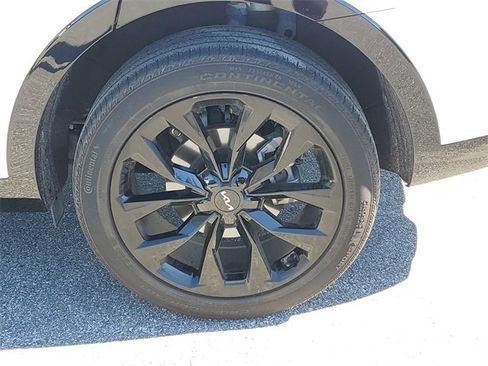 Certified 2023 Kia Sorento SX image 5