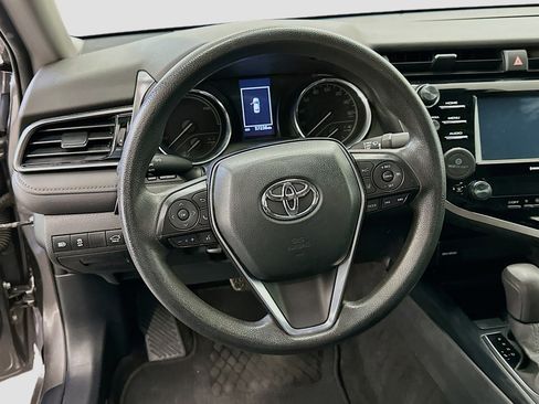 Used 2020 Toyota Camry LE image 18