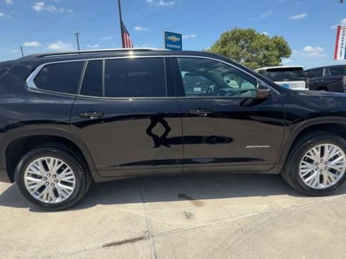 Certified 2026 GMC Acadia Elevation w/ Elevation Premium Package FWD image 9