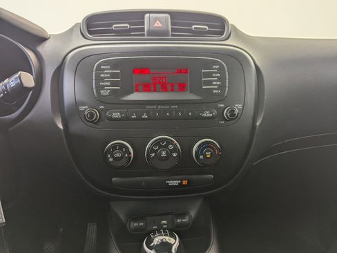 Used 2015 Kia Soul image 23