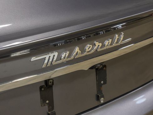 Used 2018 Maserati GranTurismo Sport RWD image 16