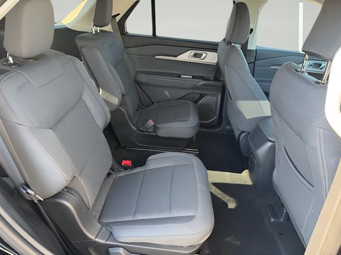 Used 2026 Ford Explorer Active RWD image 29